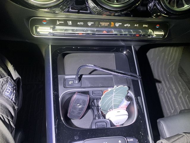 M-BENZ賓士 GLA180  第7張相片