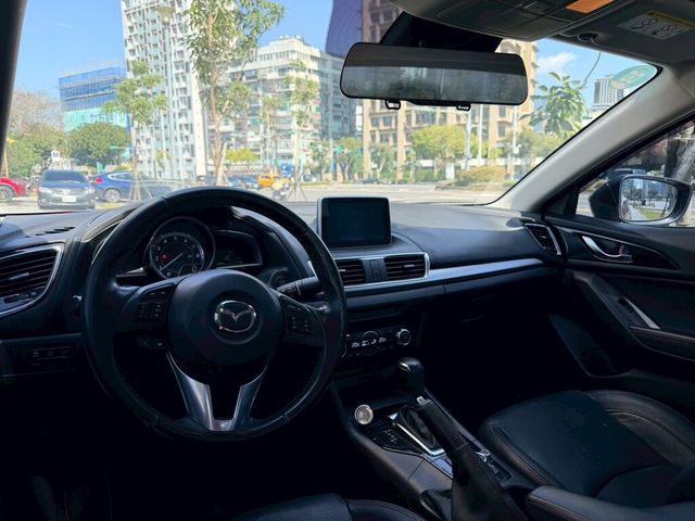 MAZDA馬自達 MAZDA 3  第5張相片