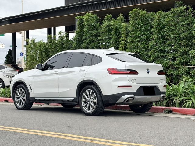 BMW寶馬 X4 XDRIVE20I  第4張相片