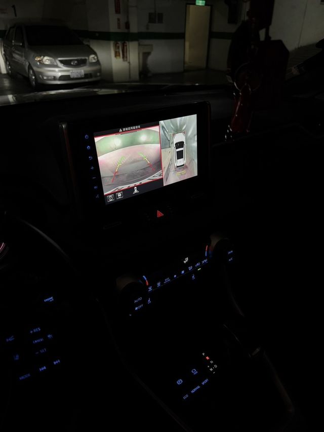 TOYOTA豐田 RAV4  第6張相片