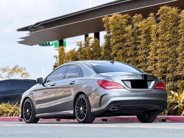 M-BENZ賓士 CLA250  第3張相片