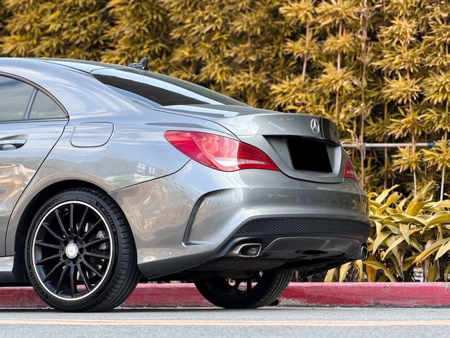 M-BENZ賓士 CLA250  第4張相片