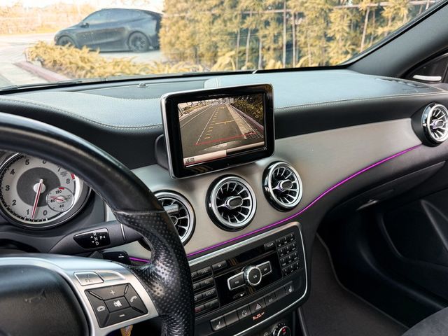 M-BENZ賓士 CLA250  第6張相片