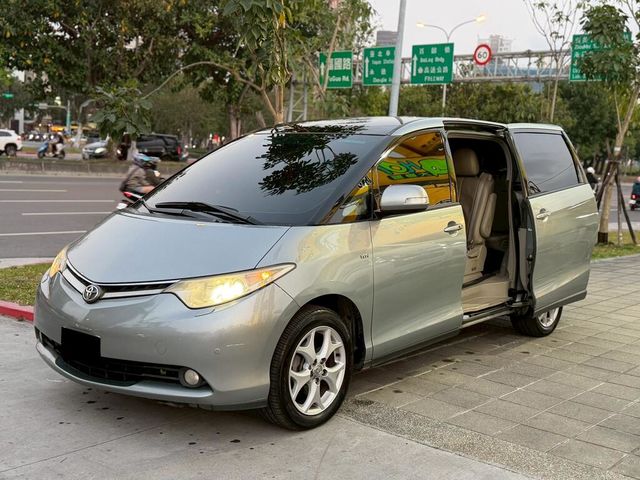 TOYOTA豐田 PREVIA  第2張相片