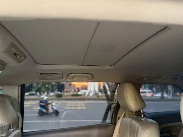 TOYOTA豐田 PREVIA  第10張相片