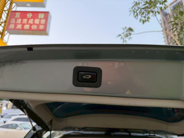 TOYOTA豐田 PREVIA  第16張相片