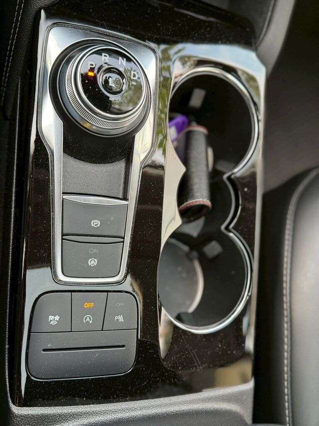 FORD福特 KUGA  第12張相片