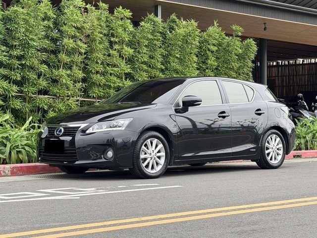 LEXUS凌志 CT200H  第1張相片