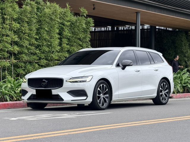 VOLVO富豪 V60  第1張相片