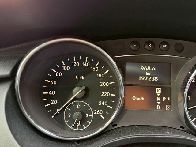 M-BENZ賓士 R350  第7張相片