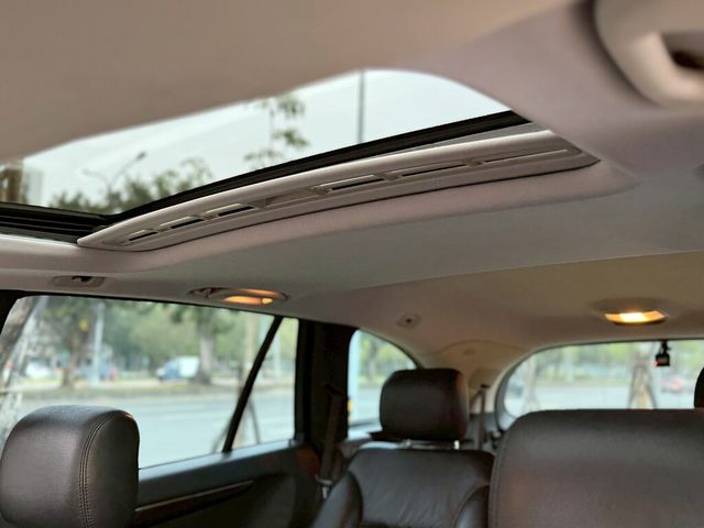 M-BENZ賓士 R350  第9張相片