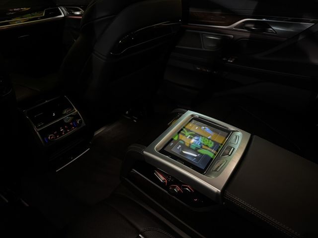 BMW寶馬 740LI  第6張相片