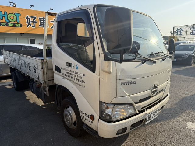 HINO日野 200  第1張相片