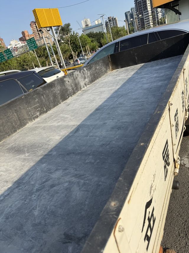 HINO日野 200  第6張相片