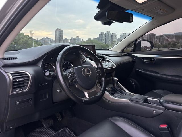 LEXUS凌志 NX200  第8張相片