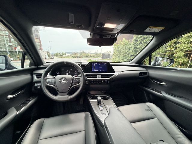 LEXUS凌志 UX300H  第7張相片