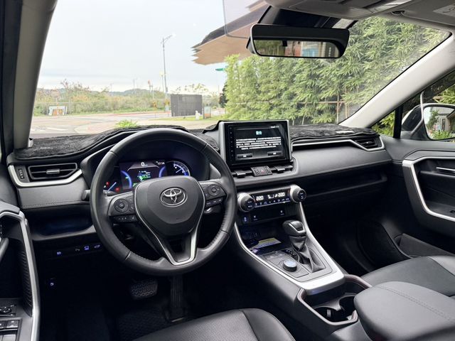 TOYOTA豐田 RAV4  第7張相片