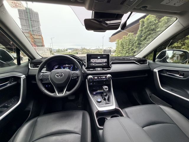 TOYOTA豐田 RAV4  第8張相片