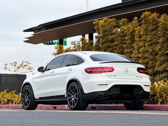 M-BENZ賓士 GLC300 AMG COUPE  第3張相片