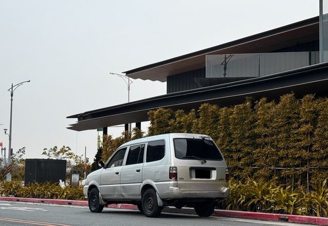 TOYOTA豐田 ZACE SURF  第3張相片