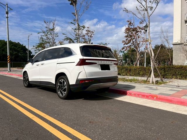 HYUNDAI現代 CUSTIN  第4張相片