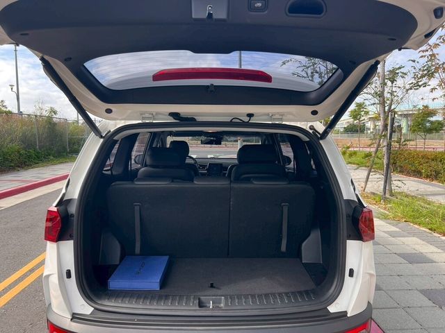 HYUNDAI現代 CUSTIN  第13張相片