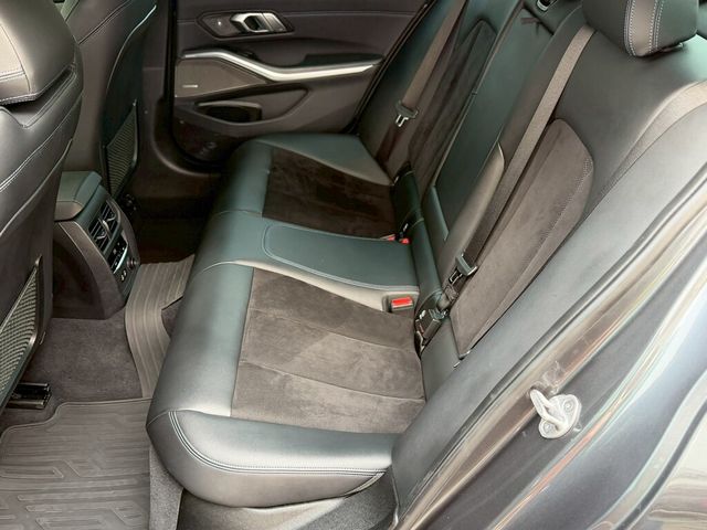 BMW寶馬 320I M SPORT  第12張相片