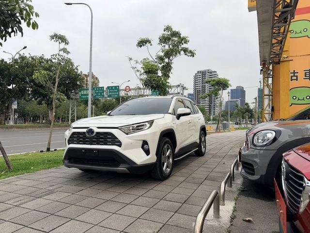 TOYOTA豐田 RAV4  第1張相片