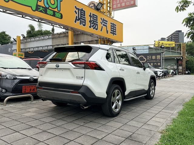 TOYOTA豐田 RAV4  第3張相片