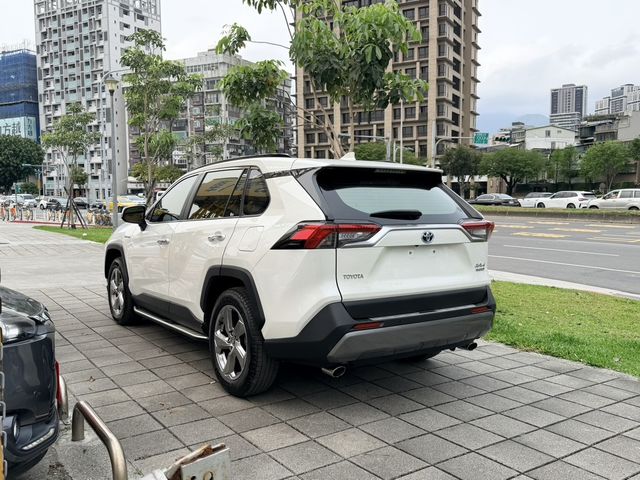 TOYOTA豐田 RAV4  第4張相片
