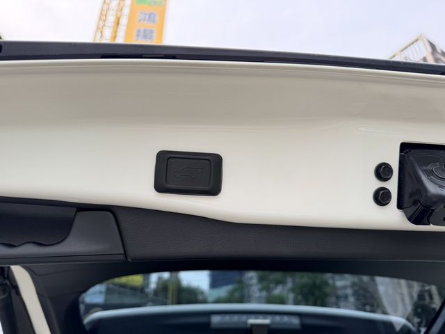 TOYOTA豐田 RAV4  第5張相片