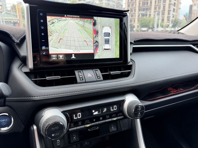 TOYOTA豐田 RAV4  第11張相片