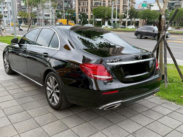 M-BENZ賓士 E250  第4張相片