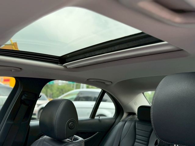 M-BENZ賓士 E250  第13張相片