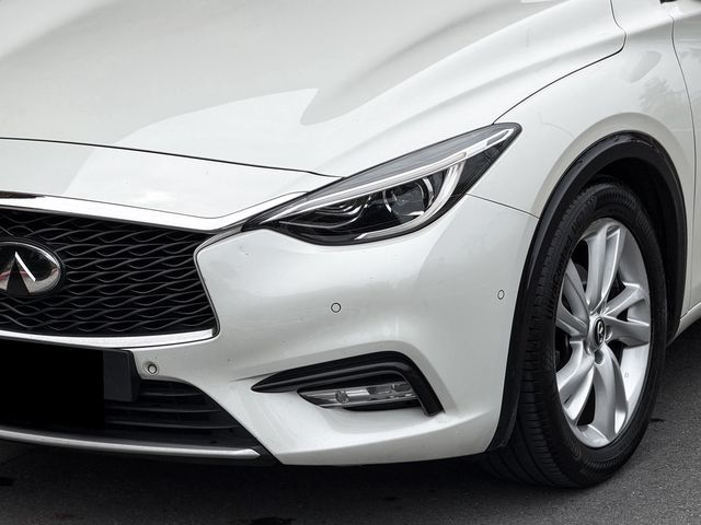 INFINITI無限 Q30  第2張相片