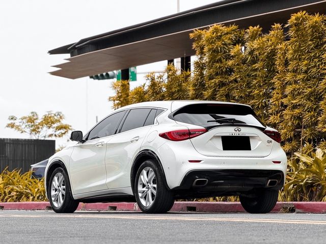 INFINITI無限 Q30  第3張相片