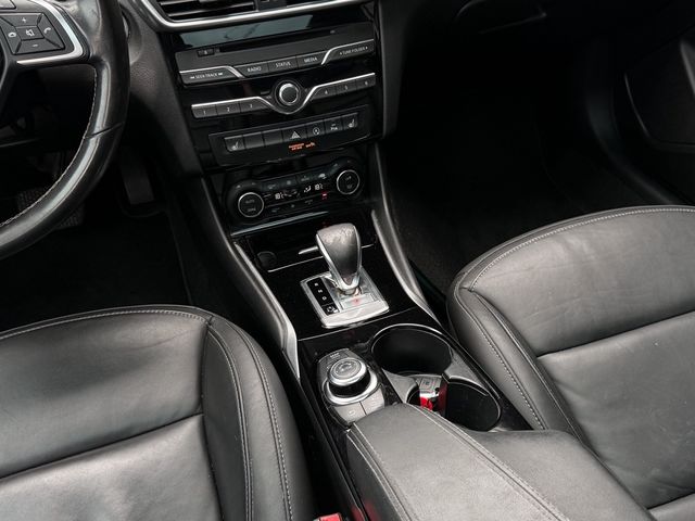 INFINITI無限 Q30  第7張相片