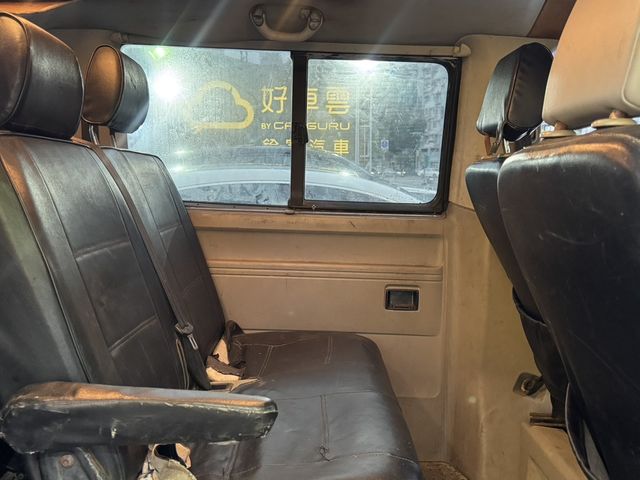 VOLKSWAGEN福斯 T5 CARAVELLE  第6張相片