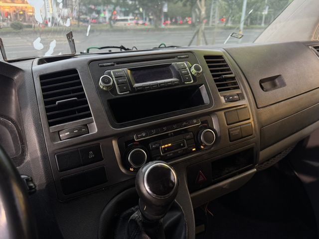 VOLKSWAGEN福斯 T5 CARAVELLE  第11張相片