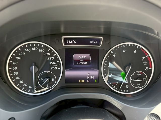 M-BENZ賓士 A180  第8張相片