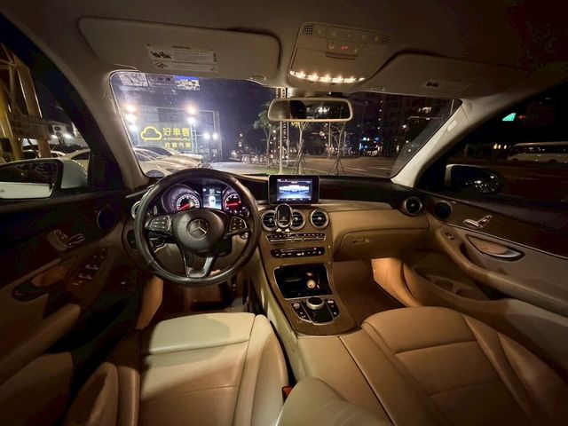 M-BENZ賓士 GLC300  第5張相片