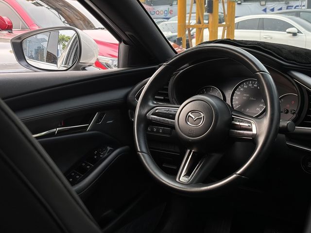 MAZDA馬自達 MAZDA 3  第5張相片