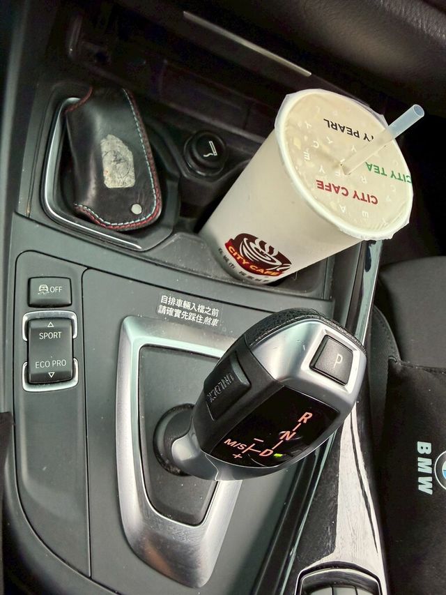 BMW寶馬 116I  第10張相片