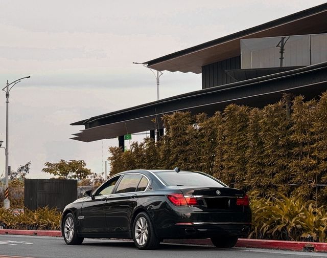 BMW寶馬 740LI  第3張相片