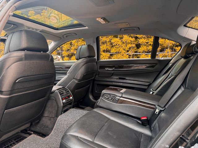 BMW寶馬 740LI  第5張相片