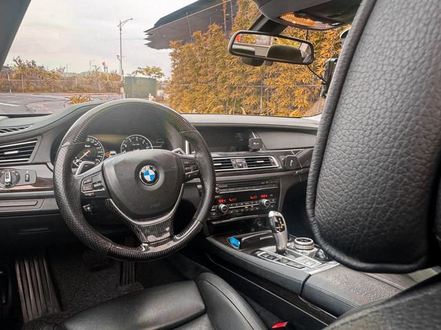 BMW寶馬 740LI  第7張相片