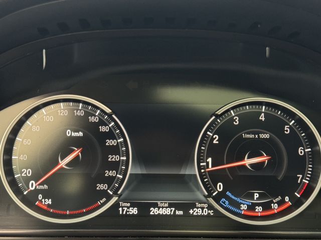 BMW寶馬 740LI  第12張相片
