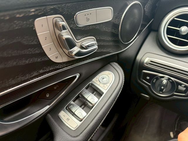 M-BENZ賓士 C300  第10張相片
