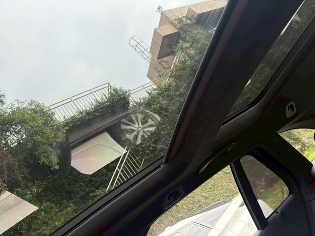 M-BENZ賓士 C300  第11張相片