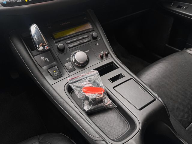 LEXUS凌志 CT200H  第10張相片